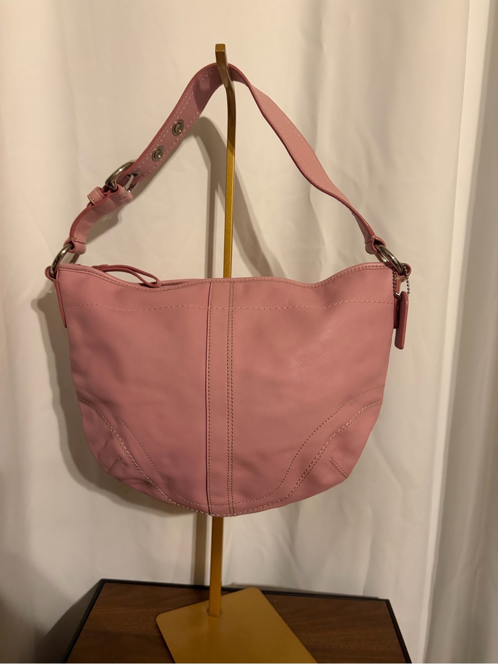 RARE Vintage Coach Medium Pink Soho Y2K Leather Shoulder Bag